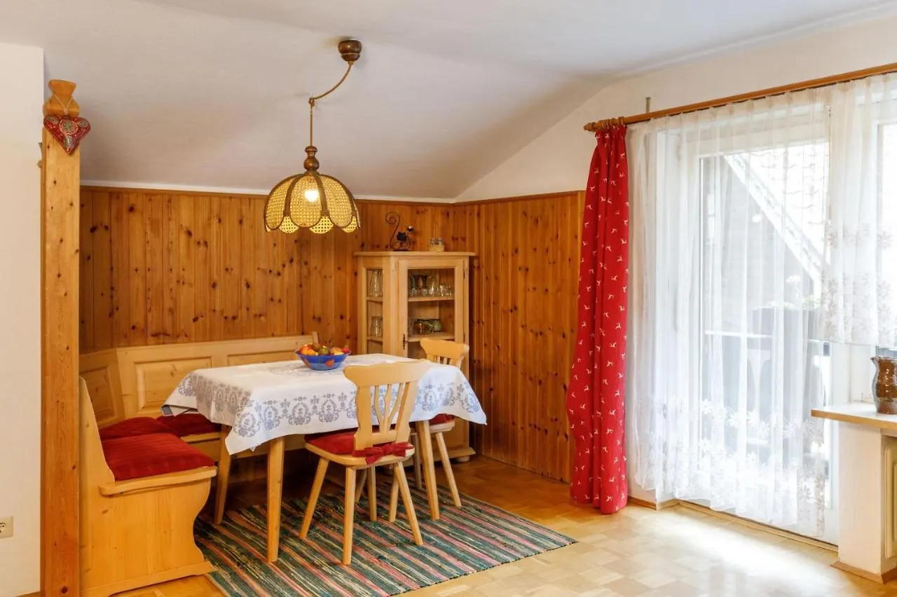 Guest house Haus Huis'N Grainau