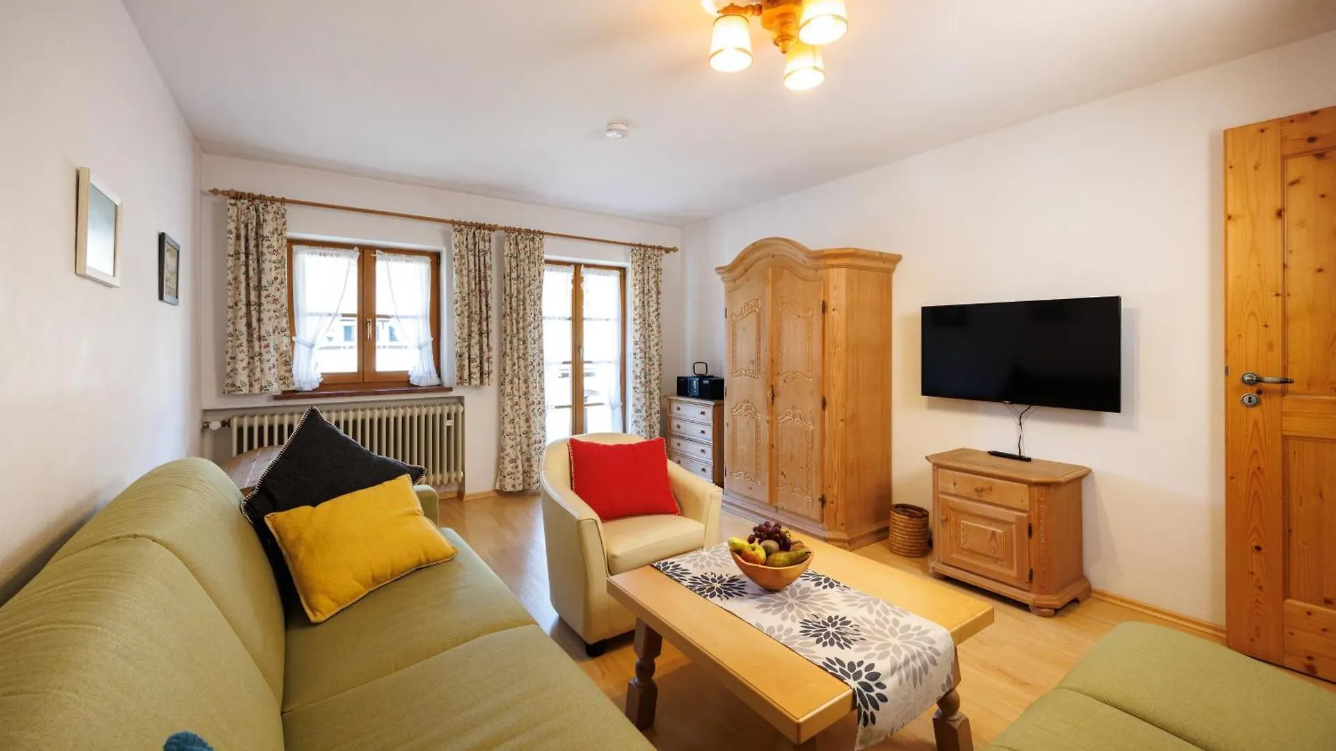 Guest house Haus Huis'N Grainau Germany